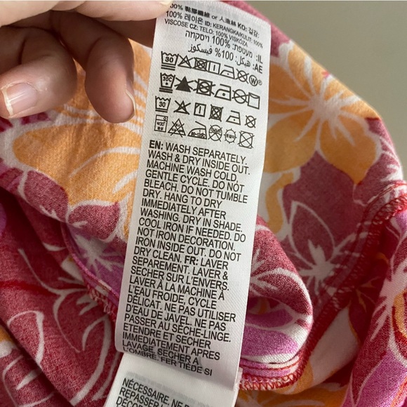 NEW Roxy Barefoot Bade Smocked Romper Large Red Pink Orange Hibiscus Floral - Picture 11 of 13